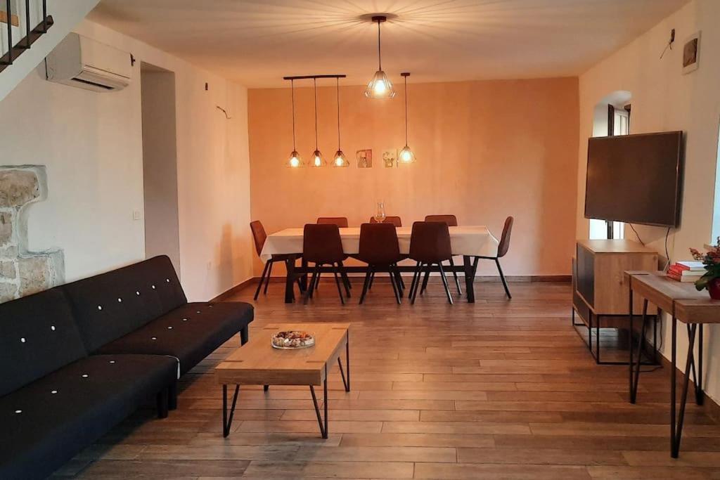 Holiday Home For 8 People, Pool + Sea View Vilanija Exterior photo