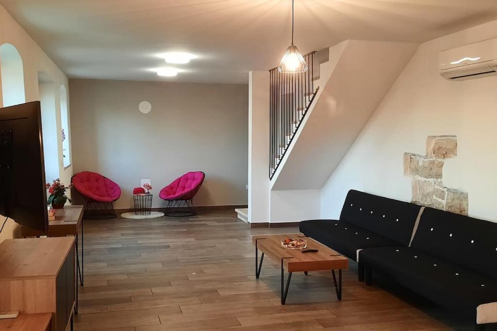 Holiday Home For 8 People, Pool + Sea View Vilanija Exterior photo